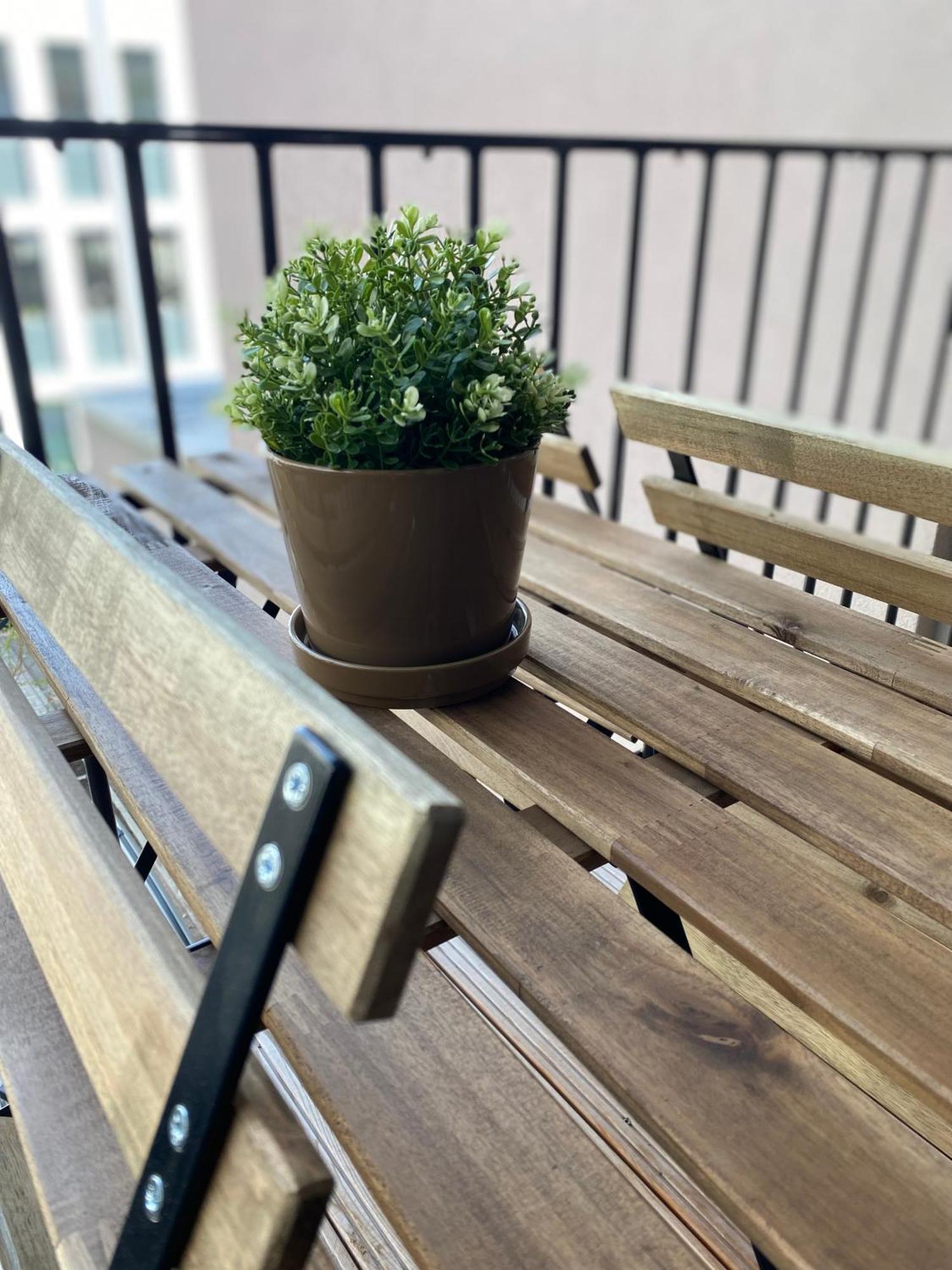Eiwelhome - Stilvoll, Urban-Ruhig Schlafen, Bahnhofsnah, Balkon Erfurt Bagian luar foto