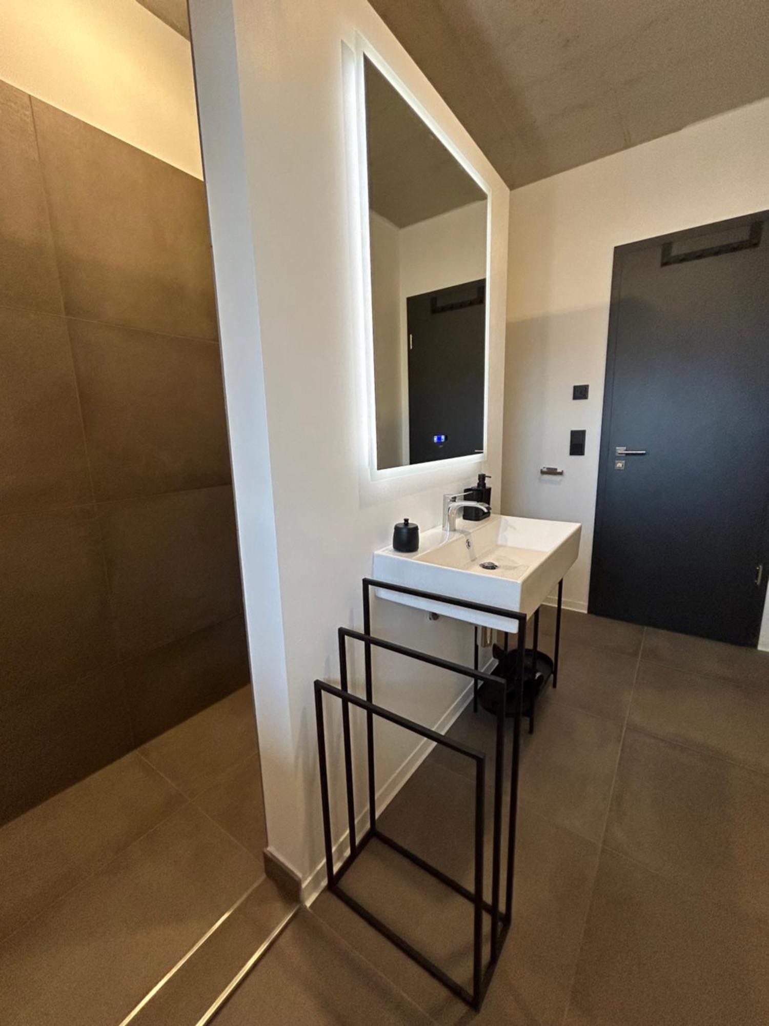 Eiwelhome - Stilvoll, Urban-Ruhig Schlafen, Bahnhofsnah, Balkon Erfurt Bagian luar foto