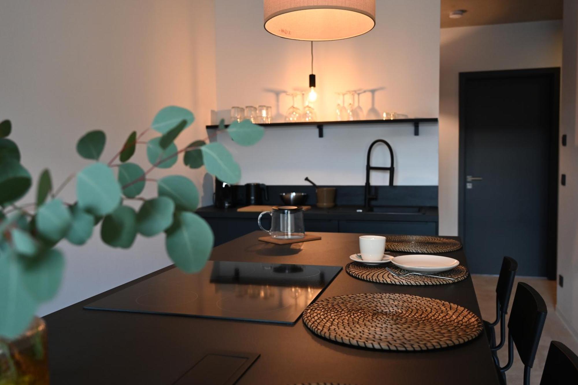Eiwelhome - Stilvoll, Urban-Ruhig Schlafen, Bahnhofsnah, Balkon Erfurt Bagian luar foto